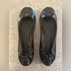 Tory Burch Black Ballet Flats- black- New! Size 8